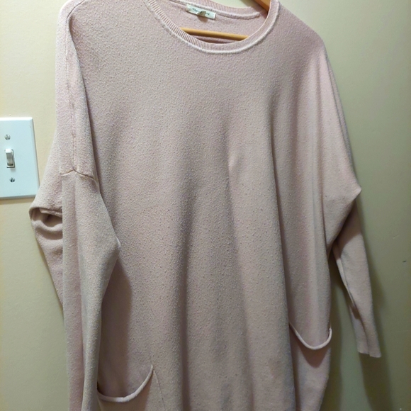 Super soft pale pink sweater M/L - Picture 3 of 3